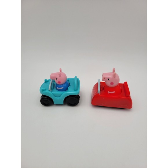 Peppa Pig Play Rug Mat with Peppa And George Car Figures - Picture 12 of 13